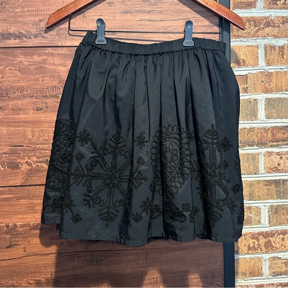 LAND’S END A-Line Taffeta Skirt Sweet Snowflake Heart Embroidered Detail 10-12